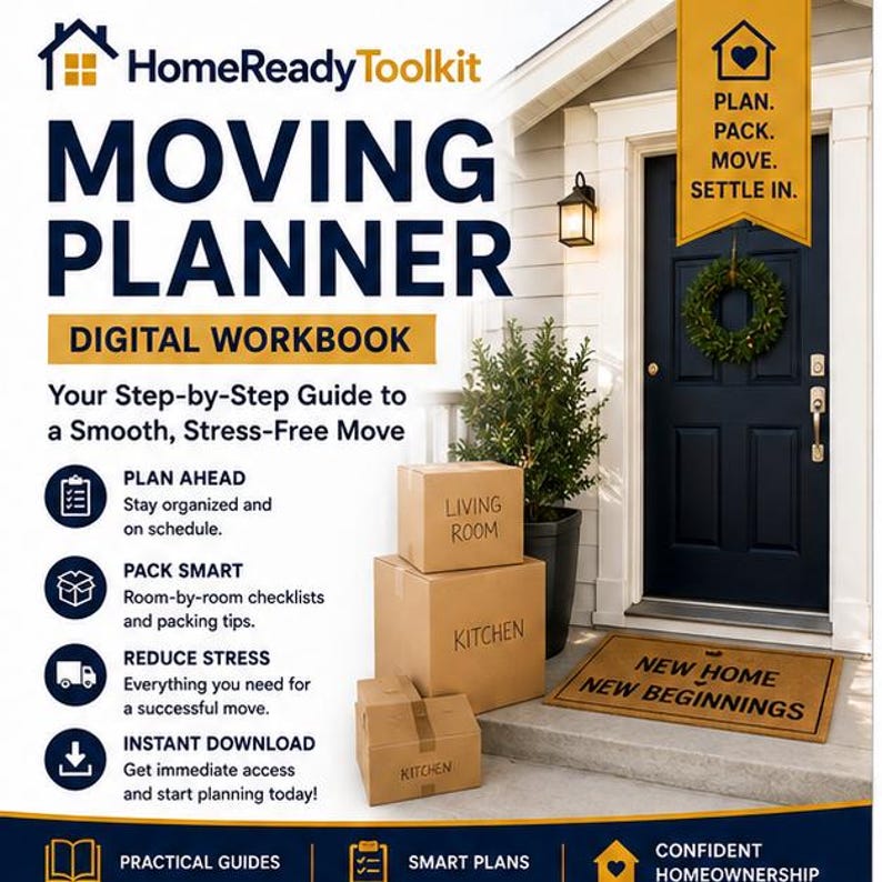 Op de afbeelding: Een digitale verhuisplanner genaamd HomeReady Toolkit met tekst over plannen, inpakken en verhuizen. De afbeelding toont kartonnen dozen met het label Living Room en Kitchen, een donkerblauwe voordeur en een deurmat met New Home New Beginnings.