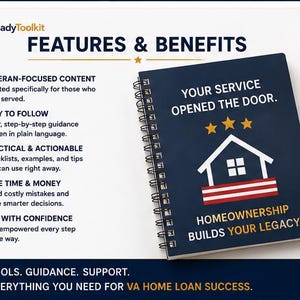 Peut inclure: Un carnet &agrave; spirales bleu fonc&eacute; intitul&eacute; HomeReadyToolkit avec le texte Your Service Opened The Door et Homeownership Builds Your Legacy, une ic&ocirc;ne de maison et trois &eacute;toiles. Un stylo noir est plac&eacute; &agrave; c&ocirc;t&eacute; du carnet.