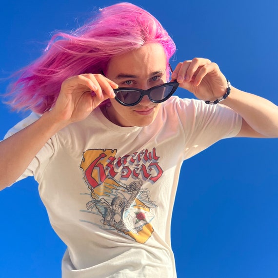Grateful Dead California Surf Shirt, Skeleton Surfer Tee Rick Griffin, Psychedelic, Vintage Dead, Short Sleeve, Off White - Etsy 日本 Grateful Dead California Surf Shirt, Skeleton Surfer Tee Rick Griffin, Psychedelic, Vintage Dead, Short Sleeve, Off White - Etsy 日本
