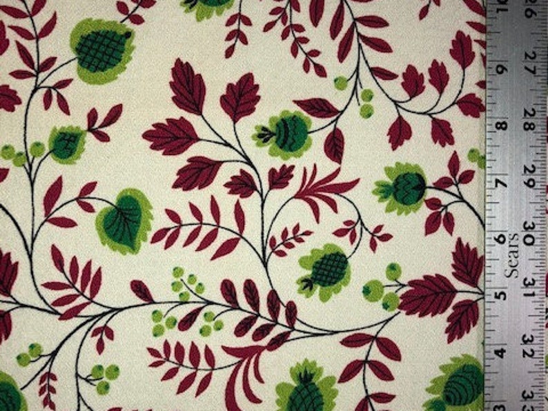 Fabulous Vintage Upholstery Fabric 1940/'s Cream with Red and Green