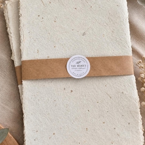 Mjukt handgjort papper i lav A4 – Naturligt ljusgrönt återvunnet papper med Deckle Edge – 5 ark – Junk Journal, bokbindningspapper och bröllopspapper