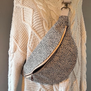 Crossbody Bag, Leo, Leomuster, Umhängetasche, Tasche, Bauchtasche, Maxi
