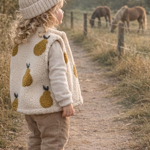 Baby Teddy Weste | Kinder Fleece Weste mit Birnen | Baby Übergangsweste | Teddyweste Baby | Handmade Kinderkleidung