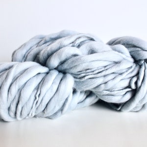 Hand Spun Thick and Thin   Super Chunky  Fine Merino Wool Yarn Tulle Color