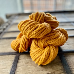 Millenium Super Bulky Garn, Merino Garn, Wollgarn, Deckengarn, XL Garn, XL Wolle, Sperrgarn, Strickgarn, Honig Farbe