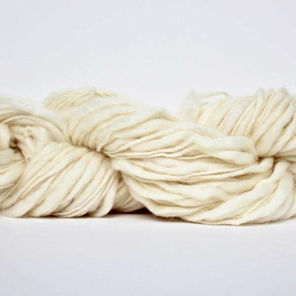 Thick and Thin Yarn, Wool Yarn, Temptation Yarn, Aran Weight Yarn, Blanket Yarn, Texture Yarn, Ecofriendly Yarn, Knitting Yarn, Ivory