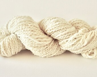 Thick and Thin Yarn, Wool Yarn, 2Ply Yarn,  Bulky Yarn,  Blanket Yarn, Ivory Colour