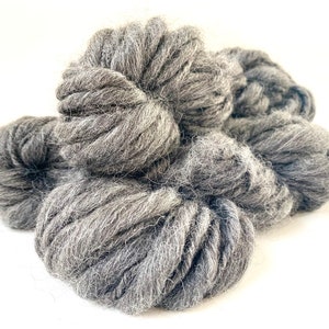 Hand Spun Alpaca Art Yarn: Charcoal Bulky Thick and Thin