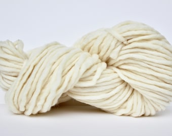 Bulky Light Wool Yarn, Roving Yarn, Chunky Yarn, Wool Yarn, Blanket Yarn, XL Yarn, Big Yarn, Bulky Yarn, Knitting Yarn, Ivory Color