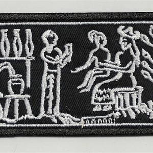 Sumerischen Tablette, Schöpfung des Menschen - Patch gestickt, 6 X 12 cm.