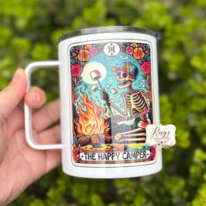 Taza de metal de 385 ml con tapa, diseño de esqueleto sarcástico y divertida carta del tarot de Happy Camper / Tazas de viaje de 385 ml / Tazas de acero inoxidable / Tazas con frases divertidas
