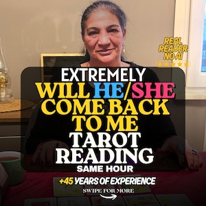 以下が含まれることがあります： タロット占いサービスの広告画像。テキストには「EXTREMELY WILL HE/SHE COME BACK TO ME TAROT READING SAME HOUR +45 YEARS OF EXPERIENCE SWIPE FOR MORE」と記載されています。テーブルの上にタロットカードが並べられ、その背後に人が座っています。