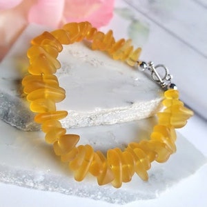 Yellow Sea Glass Beach Strand Silver Bracelet, Valentine&#39;s Gift For Her, Beach Wedding Gift. Personalized Gifts, Trendy Gemstone Bracelet