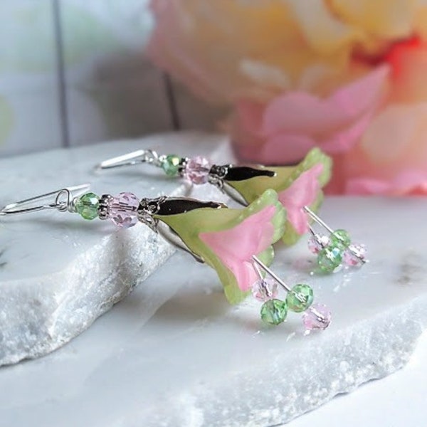 Flower Earrings, Green & Pink Floral Dangle Earrings, Garden Party Earrings, Flower Girl, Bridal Earrings, Floral Drop Earrings