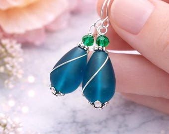 Conjunto de joyas verde azulado / Collar y pendientes con forma de lágrima esmerilada