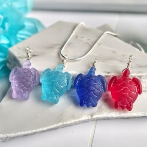Schildkröten-Anhänger, Meeresschildkröte-Schmucksachen, Schildkröten-Charme-Anhänger, Strand-Halskette, Ketten-Halskette, Schildkröten-Geschenke, wählen Sie Ihre Farbe