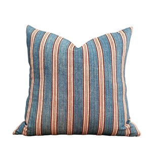 Funda de almohada Robert Kime, Tynemouth Ticking Blue