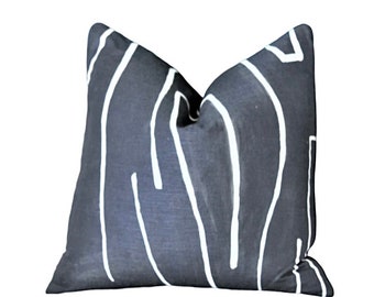 Kelly Wearstler Graffito Pillow Cover – Black Onyx Abstract Graphic