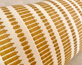 温かみのある黄色とオフホワイトの刺繍入り枕カバー、黄土色、マスタード、ゴールドの枕カバー、ボヘミアンモダン装飾