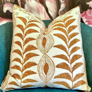 Zanzibar, Tobacco, Penny Morrison Pillow Cover, Ivory and Rust
