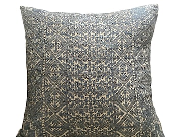 Funda de almohada Guy Goodfellow Fez Weave, decoración geométrica marroquí azul índigo para el hogar.