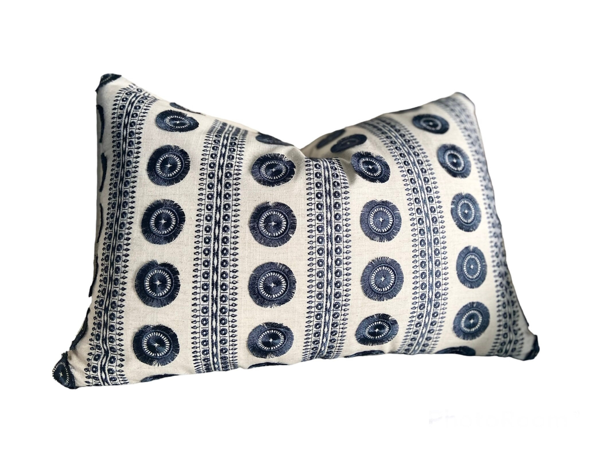 SoArtSi Beachy Blue Throw Pillow with Insert and Washable Zippered Cov
