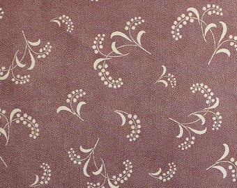 Funda de almohada Mimosa de Carolina Irving, con estampado floral de violetas.