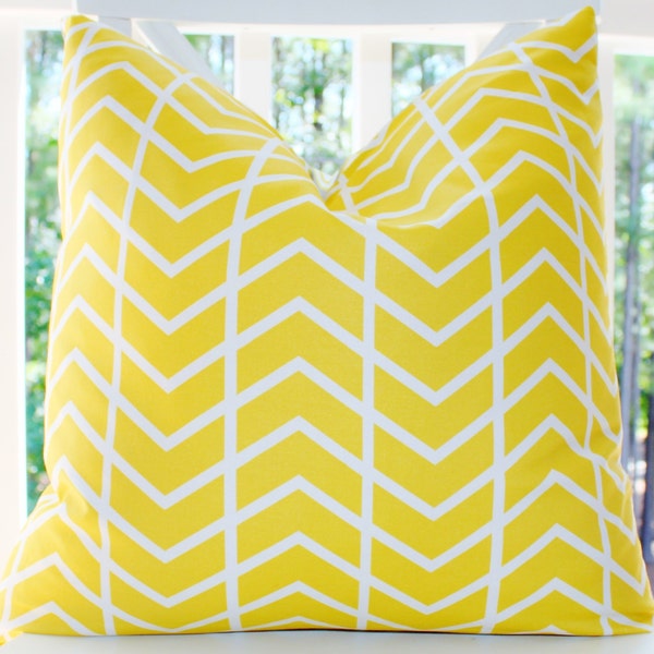 Decorative Pillow Cover - 16 x 16 Yellow and White Geometric Chevron Zig Zag Pillow - Throw Pillow