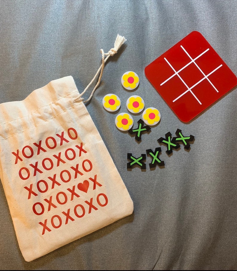 Personalized Tic Tac Toe Game in a Bag
