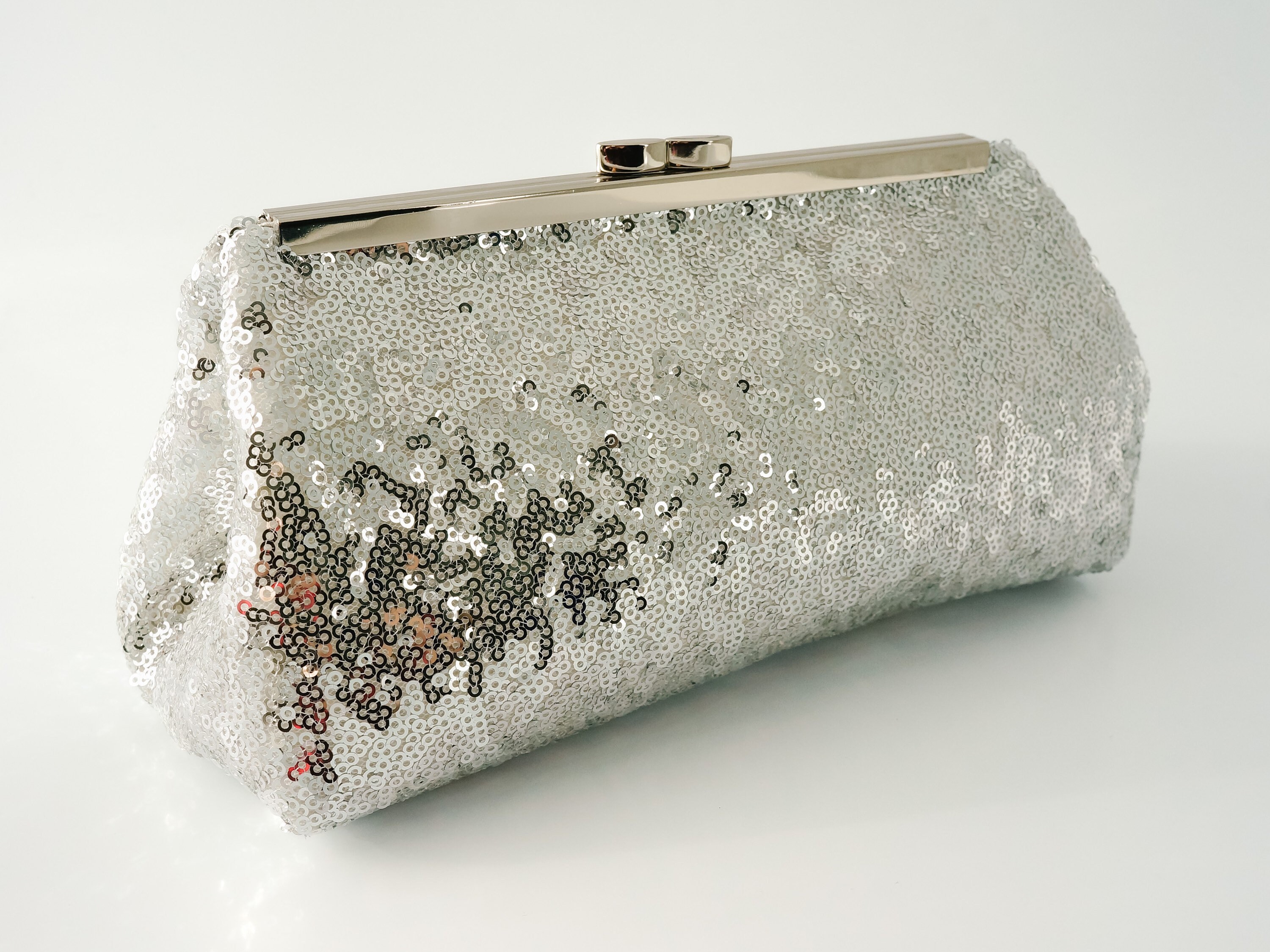 VRITRAZ Glitter Shiny Party Wedding Clutch Purse for Women (Apricot) :  Amazon.in: Fashion