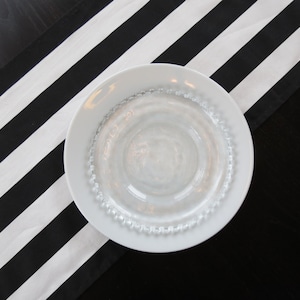 13&quot; x 70&quot; Modern Table Runner in Black & White Stripe