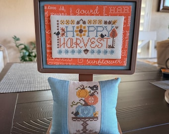 Présentoir, cadre et plateau coussin imprimés en 3D pour broderie au point de croix (10,5 pouces de haut)