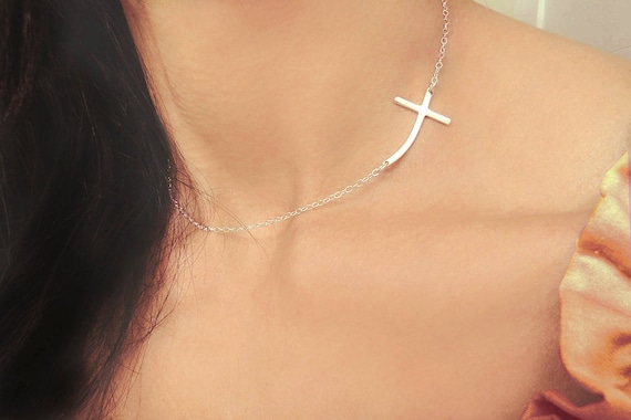 FOXJWEL Sideways Cross Necklace Off Center Cross Choker Classic Dainty Necklace Gift for Her FOXJWEL Sideways Cross Necklace Off Center Cross Choker Classic Dainty Necklace Gift for Her