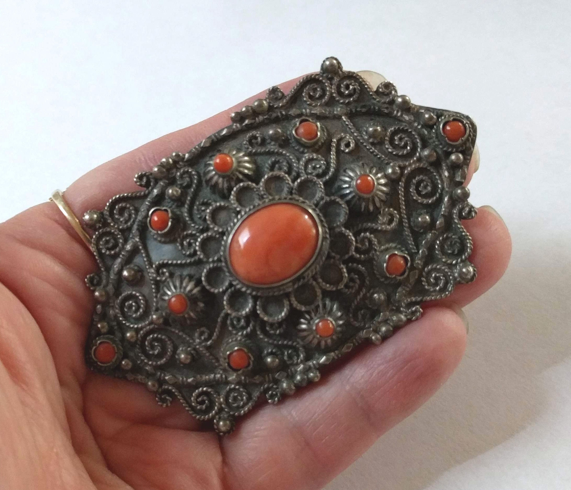 Broche Ancienne 1800 – Argent 800 – Corail Naturel Non Traité