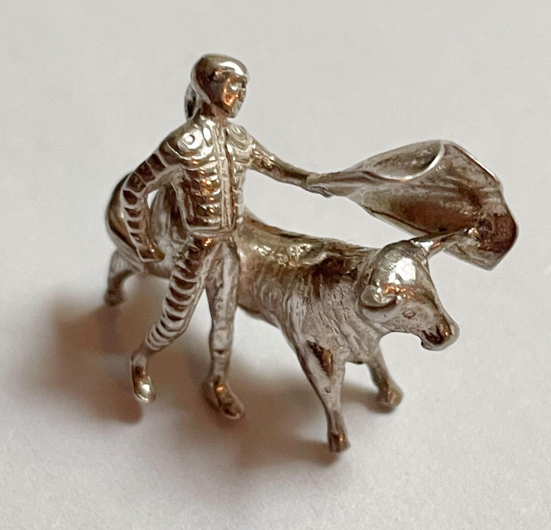 Vintage Sterling Bullfighter/Matador Brooch, Mexico 11.2 Grams main image 0