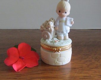 Vintage Religious Keepsake Trinket Box  God Loveth a Cheerful Giver  Precious Moments 1998