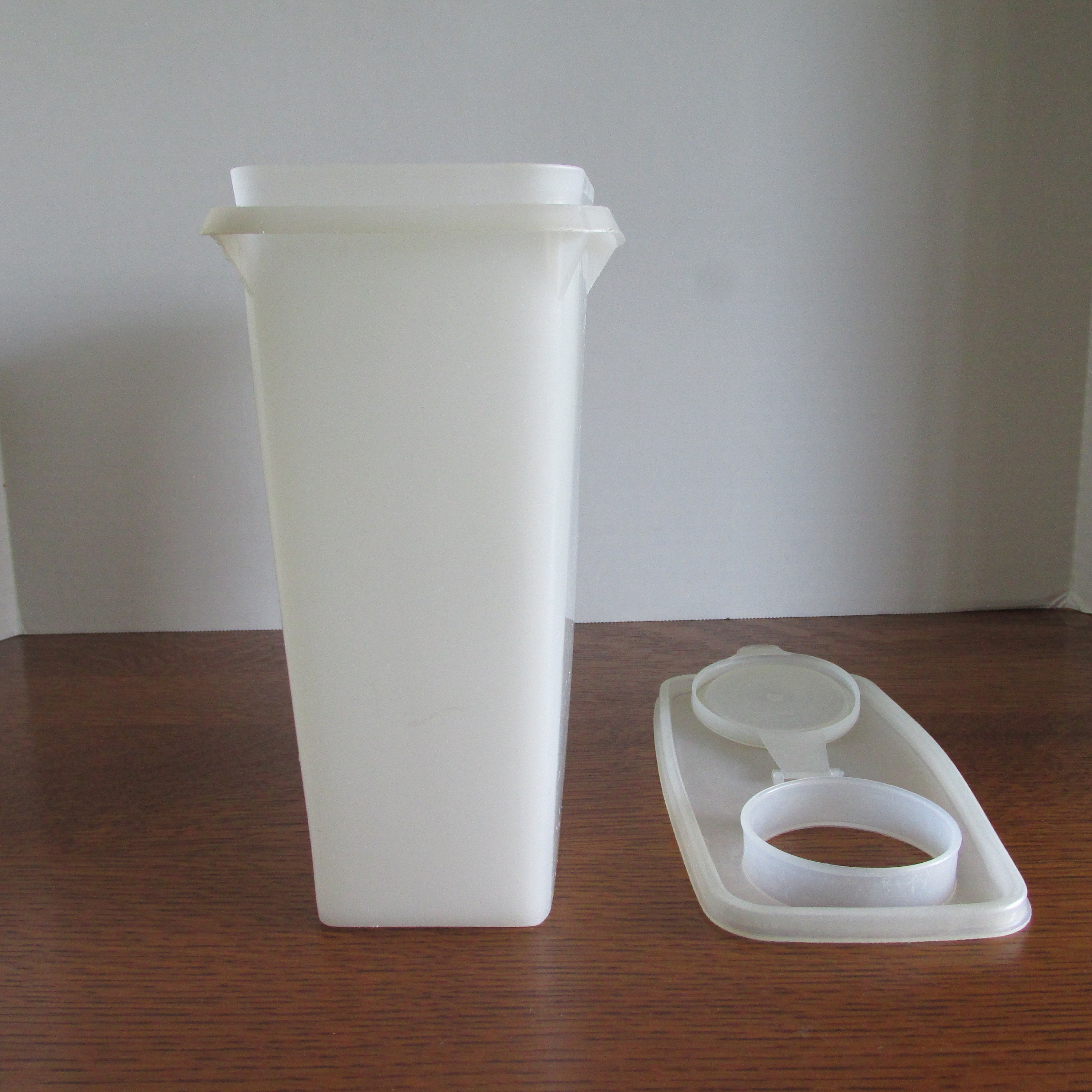 Vintage Tupperware Cereal Chip Ingredient Keeper Storage Containers w/ Flip  Lids