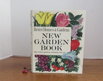 Better Homes and Gardens New Garden Book Copyright 1961  5 Ring Binder Please Read Description