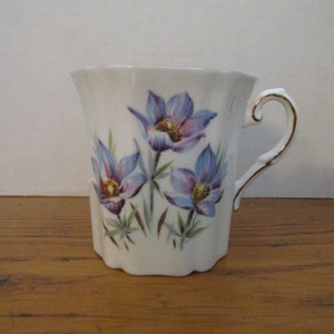 Vintage Fine Bone China Mug Royal Grafton Made in England 8 oz