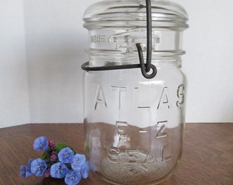 Vintage Atlas E-Z Seal Canning Jar & Lid  Pint  Wire Bail