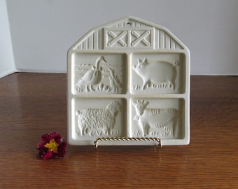 Vintage Stoneware Cookie Mold  Farmyard Friends Pampered Chef USA  1994