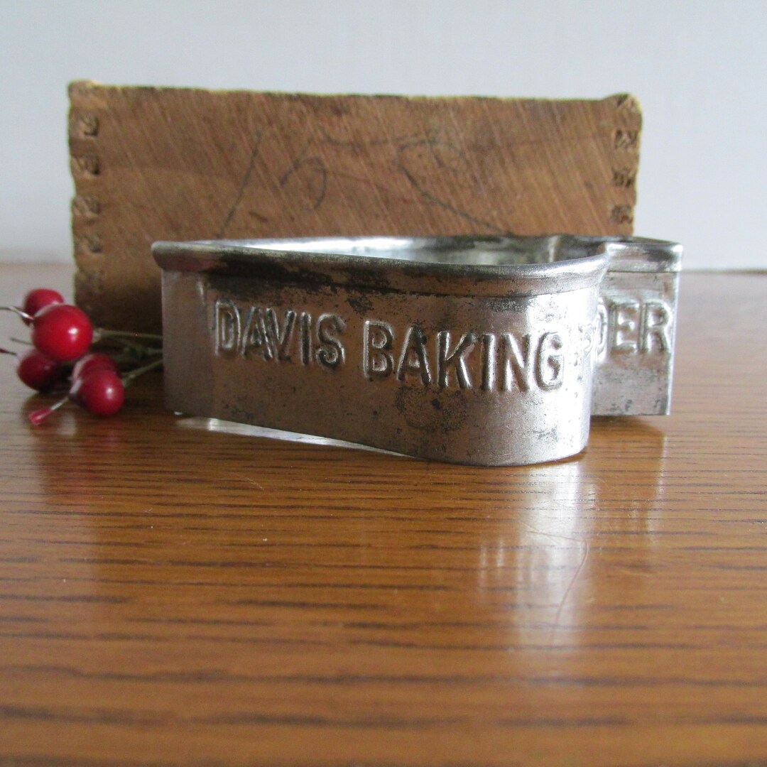 Vintage Davis Baking Powder Cookie Cutter Spade Advertising Cookie