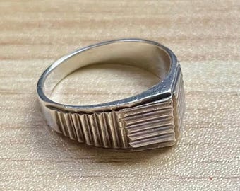 Unisex Vintage Modernist Taxco Sterling Silver Ring