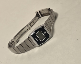 Vintage Texas Instruments TI LCD Quartz Digital Watch Pinstripe Dial Untested For Parts