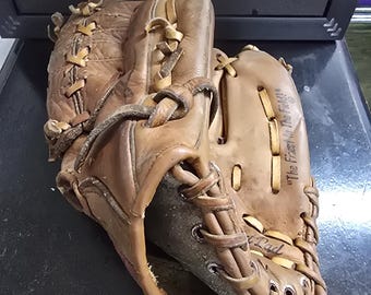 Vintage Rawlings Mickey Mantle GJ 99 Signature Model Baseball Glove Used