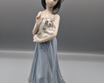 Lladró Lladro Elizabeth Porcelain Figurine with cute doggo Spain made tall piece