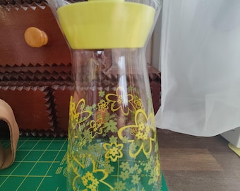 Crazy daisy pyrex glass juice carafe with lid