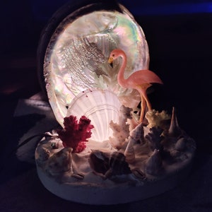mid century seashell and coral flamingo plaster based tv console light retro kitschy lamp