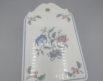 Villeroy & Boch Delia porcelain board sweet pastel on white