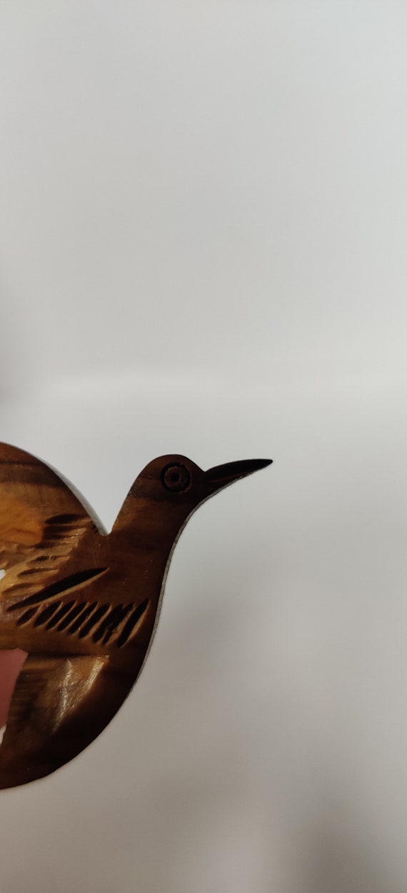 Really sweet carved wood bird brooch pin - image 2